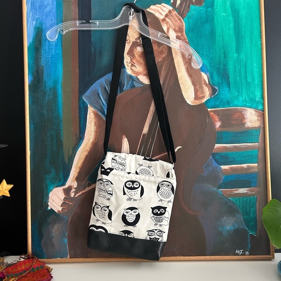 Y2K Owl Pattern Crossbody Bag - Black and White 10.5"x8.5" - Picture 8 of 16